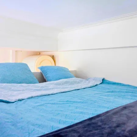 Le Garibaldi - Ideal Couple & Pro- Animaux Acceptes - 5min A Pied Du Port - Centre - Commerces - 10min En Voiture - Wifi Hd - Parking Gratuit Dans La Rue Apartament La Seyne-sur-Mer