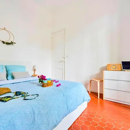 Le Garibaldi - Spéciale Long Avril - Idéal Couple&pro- Animaux Acceptés - 5min à Pied Du Port - Centre - Commerces - 10min En Voiture - Wifi Hd - Parking Gratuit Dans La Rue La Seyne-sur-Mer