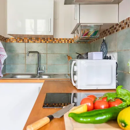Apartamento Le Garibaldi - Spéciale Long Avril - Idéal Couple&pro- Animaux Acceptés - 5min à Pied Du Port - Centre - Commerces - 10min En Voiture - Wifi Hd - Parking Gratuit Dans La Rue *